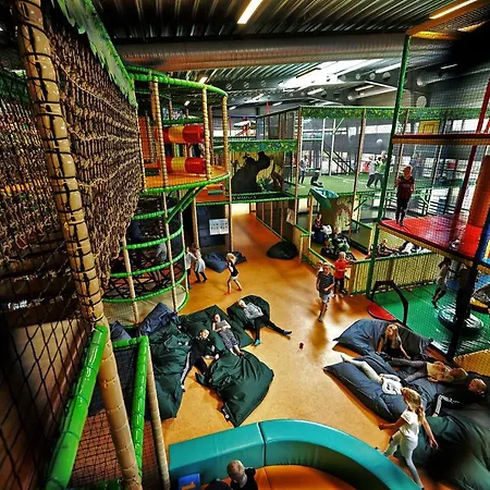 Lalandia Semesteranläggning (resort)